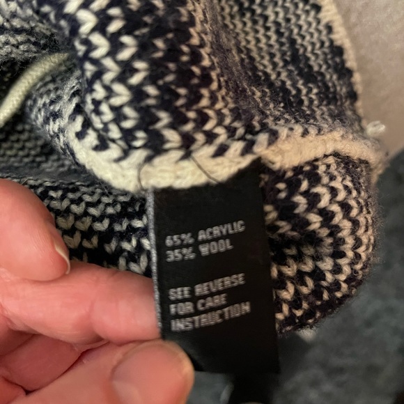 Cliche Couture zippered sweater - Picture 3 of 3